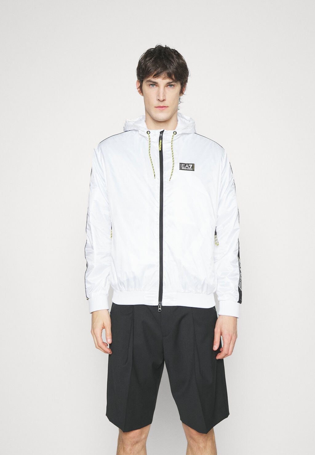 

Легкая куртка Armani Emporio