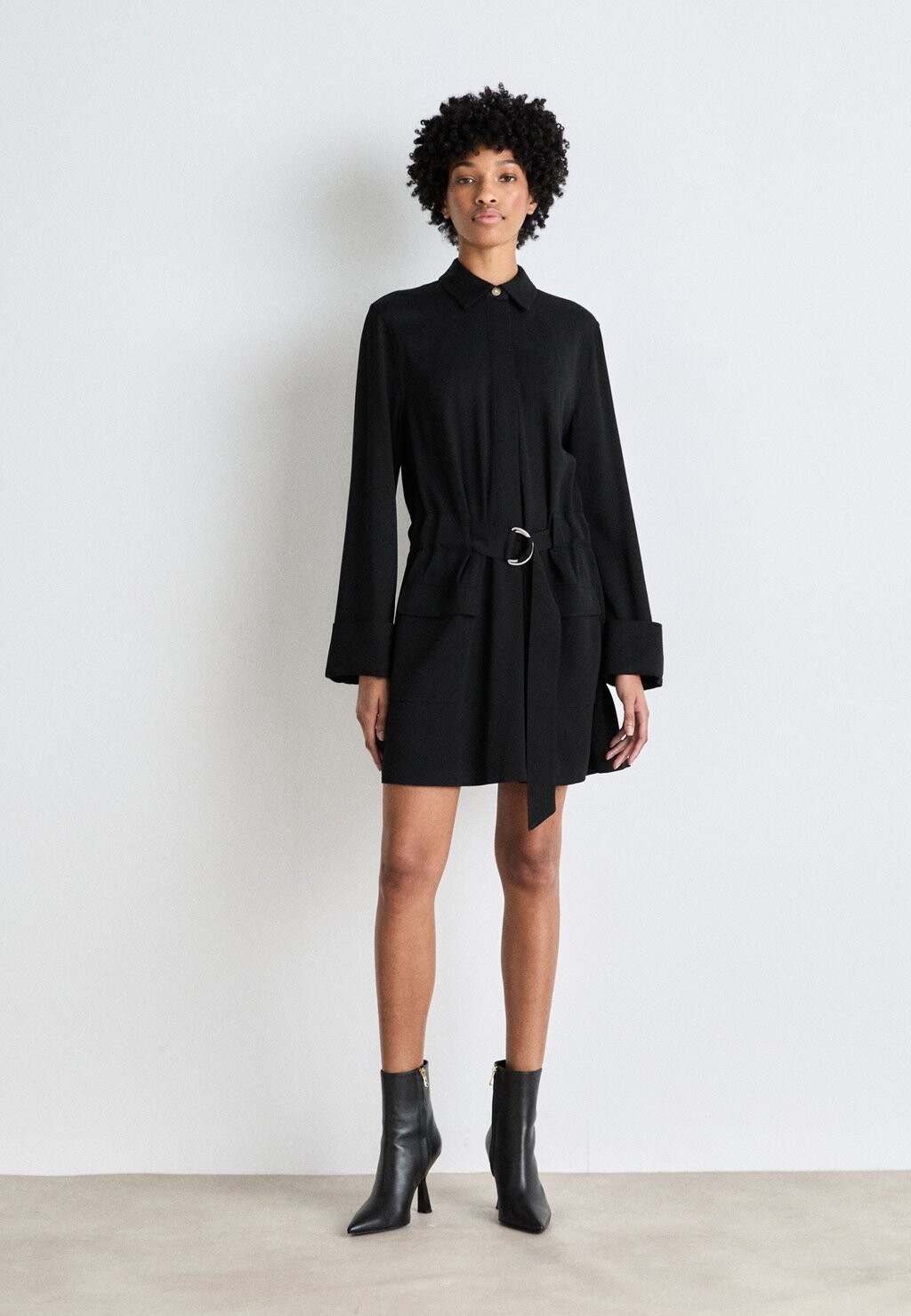 

Платье-рубашка на талии FLUID UTILITY SHORT DRESS Tommy Hilfiger, черный