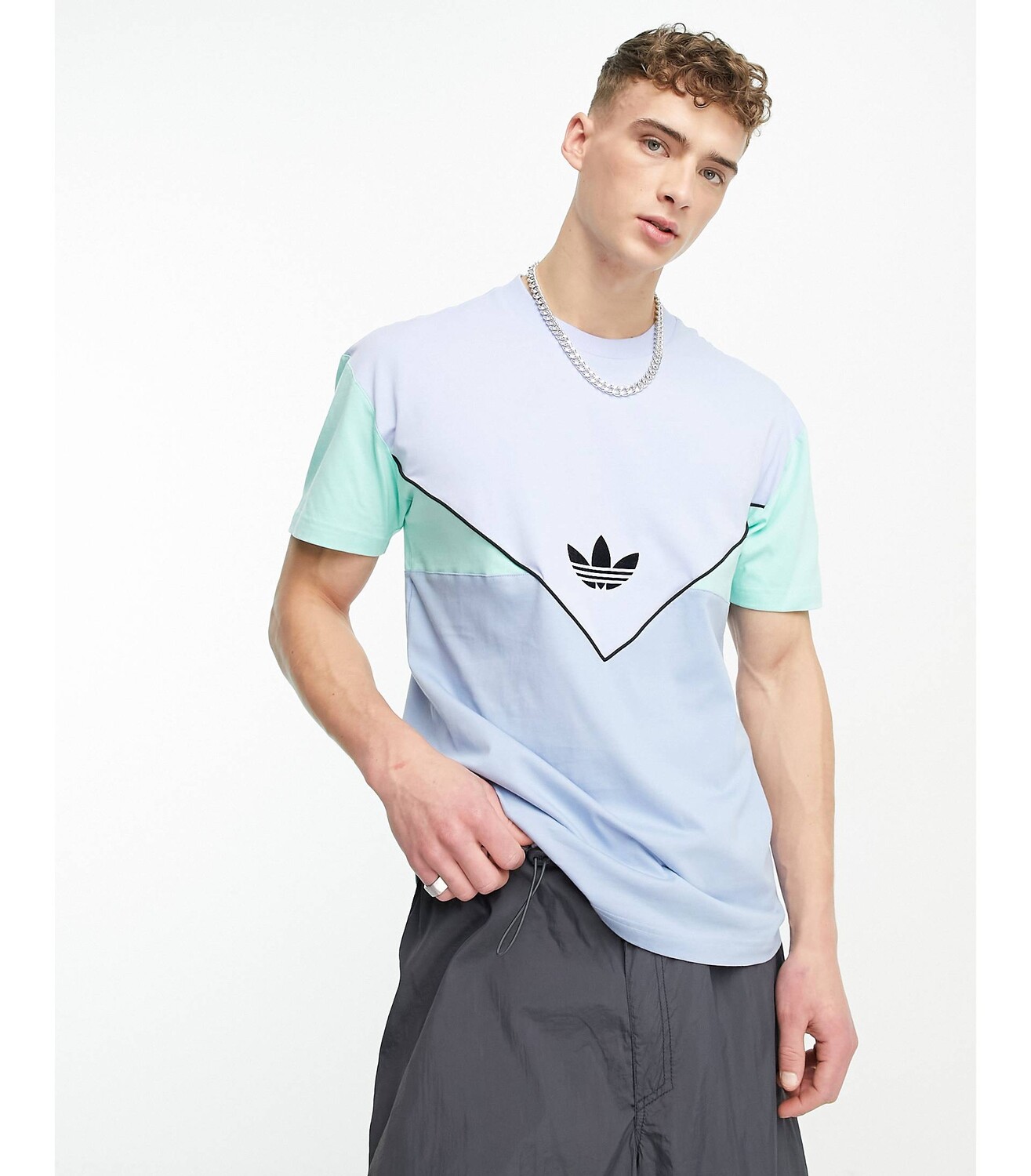 

Зеленая и синяя футболка adidas Originals adicolor Next, Зеленый