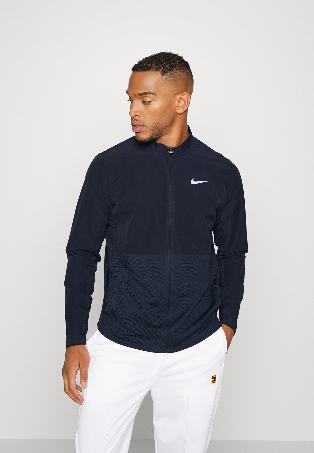 

Спортивная куртка Nike