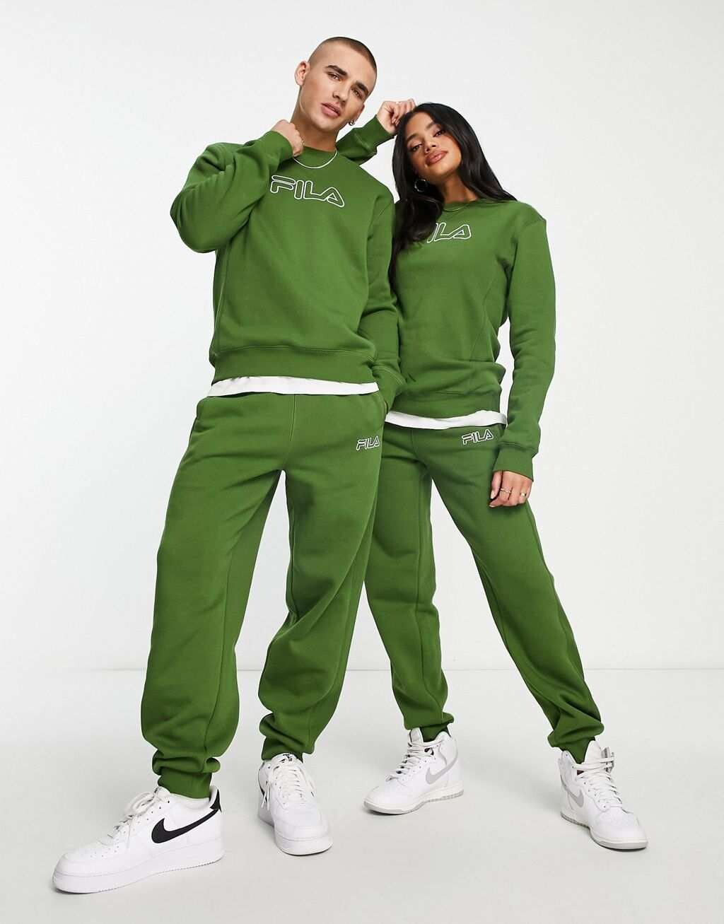 

Зеленый свитшот унисекс Heritage Fila