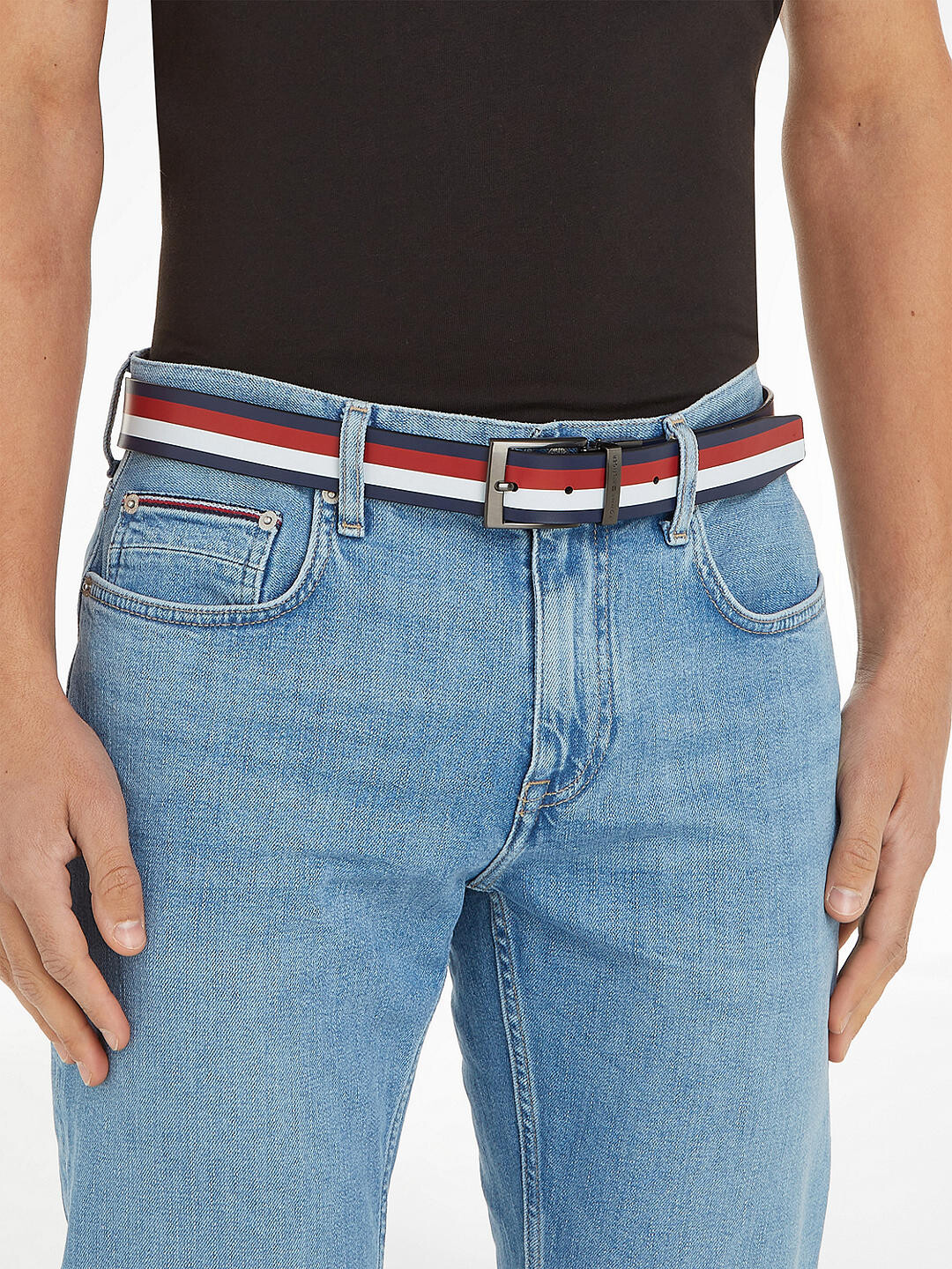 

Tommy Hilfiger Кожаный ремень в полоску Adan, космический синий/корпоративный