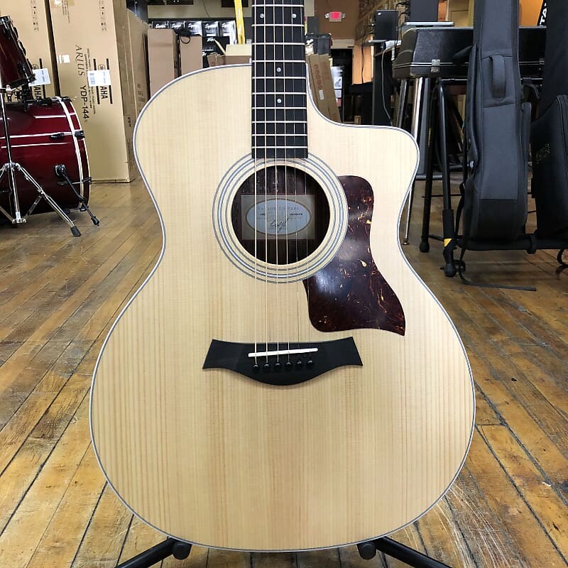 

Акустическая гитара Taylor 214ce Sitka Spruce/Rosewood Grand Auditorium Acoustic-Electric w/Padded Gig Bag