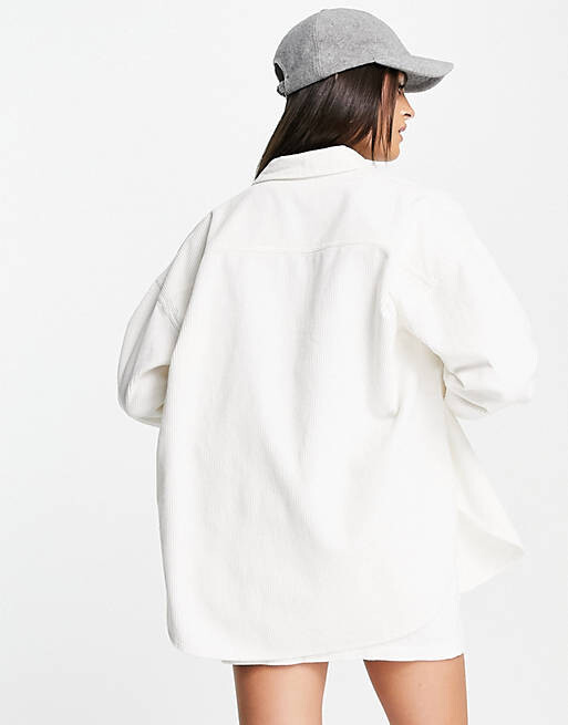 

Белая вельветовая рубашка оверсайз ASOS DESIGN