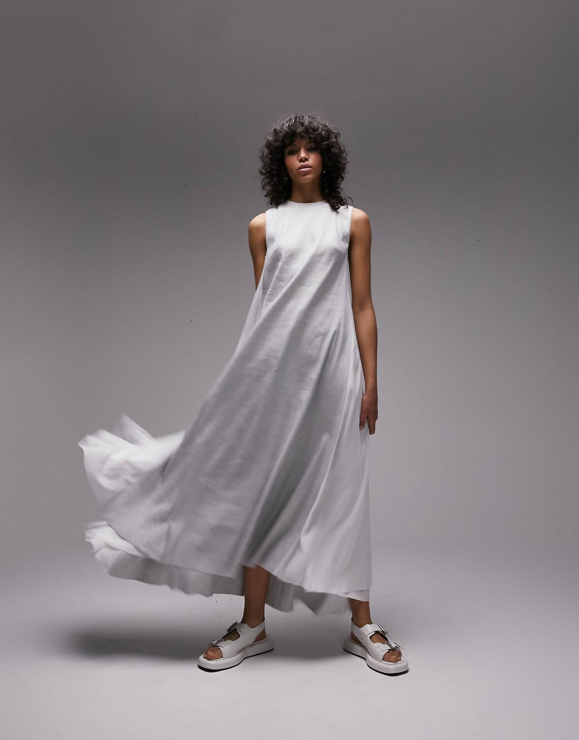 

Джинсовое шифоновое платье серого и белого цветов Topshop