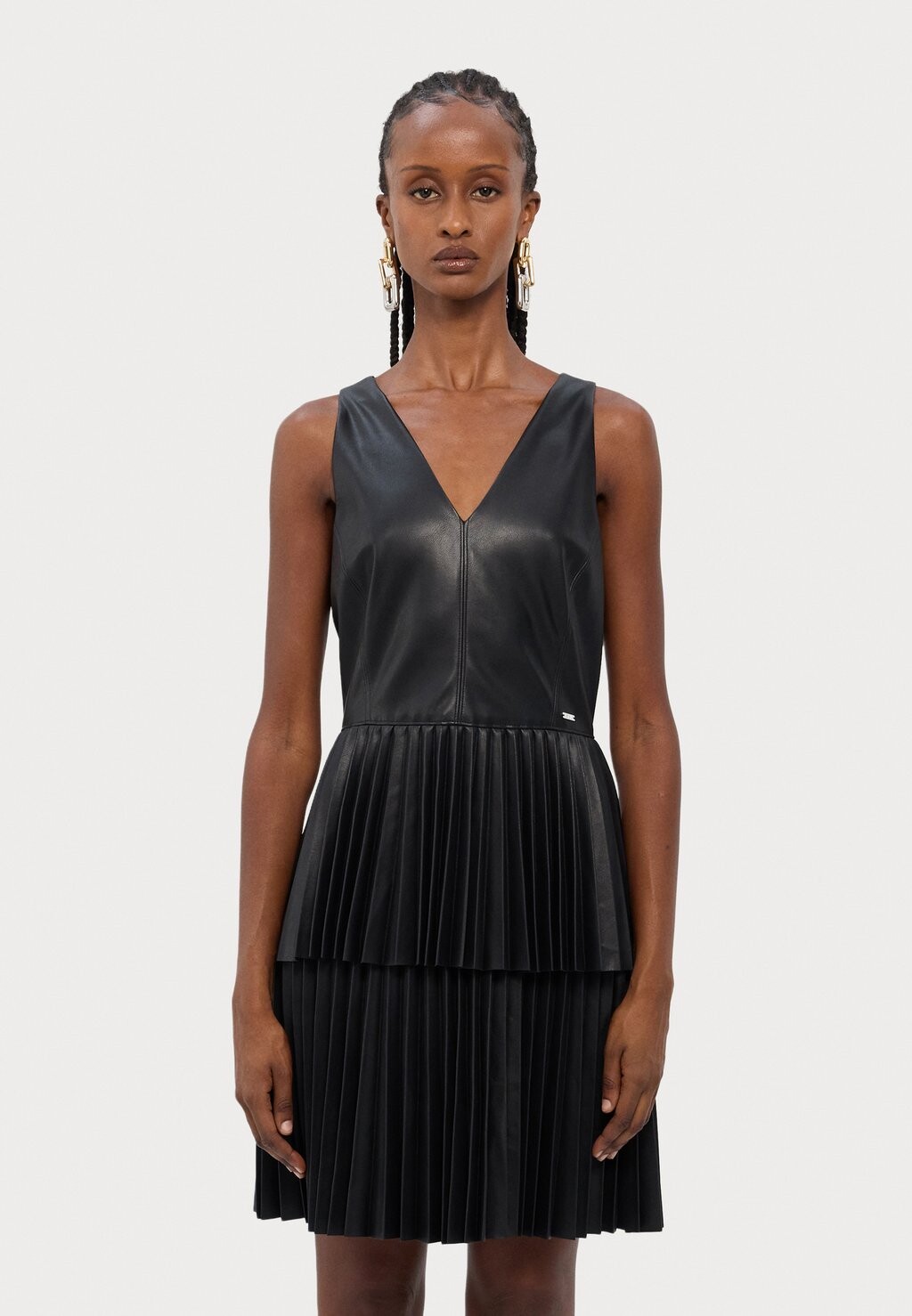 

Дневное платье VESTITO Armani Exchange, черный