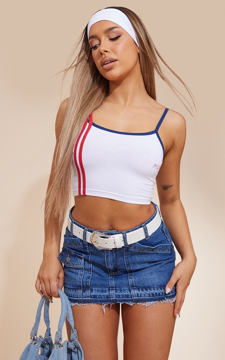

PrettyLittleThing Белая укороченная майка контрастного цвета