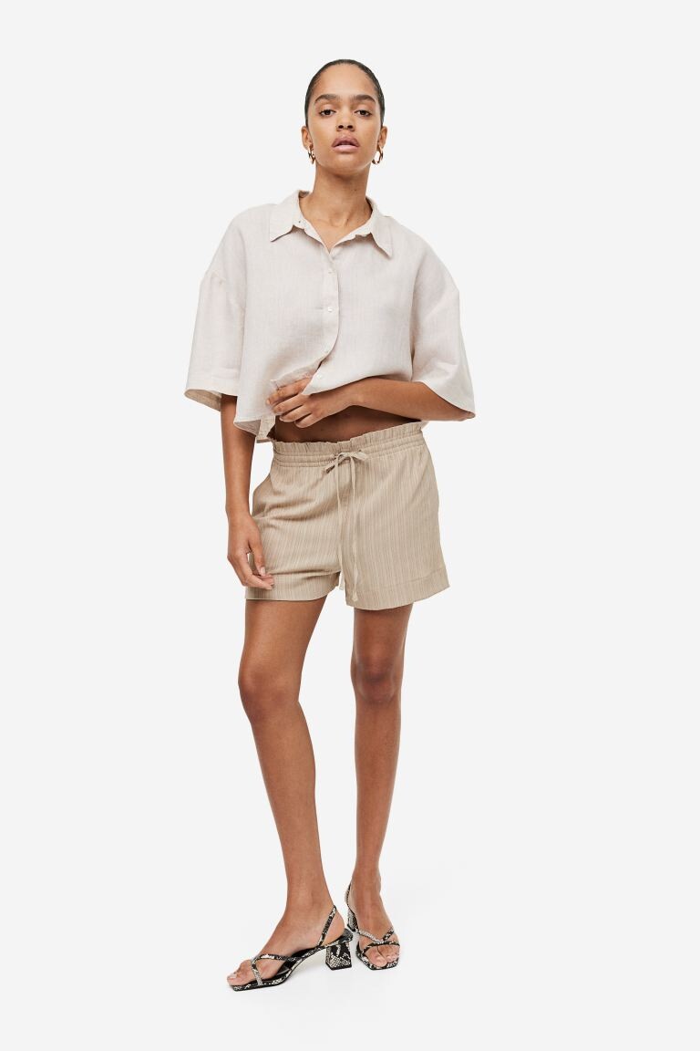 

Мятые шорты без застежки H&M