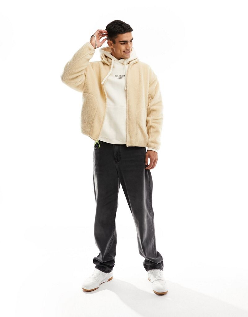 Бежевая объемная куртка на молнии борга ASOS DESIGN