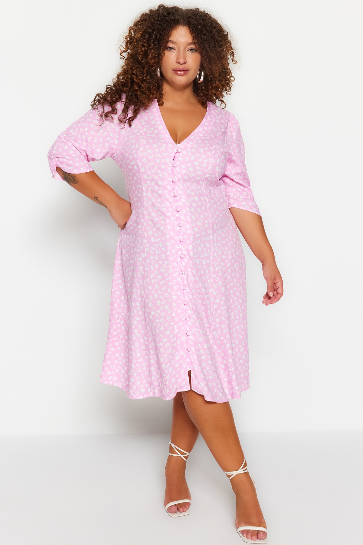 Платье больших размеров – Розовый – Платье-рубашка Trendyol