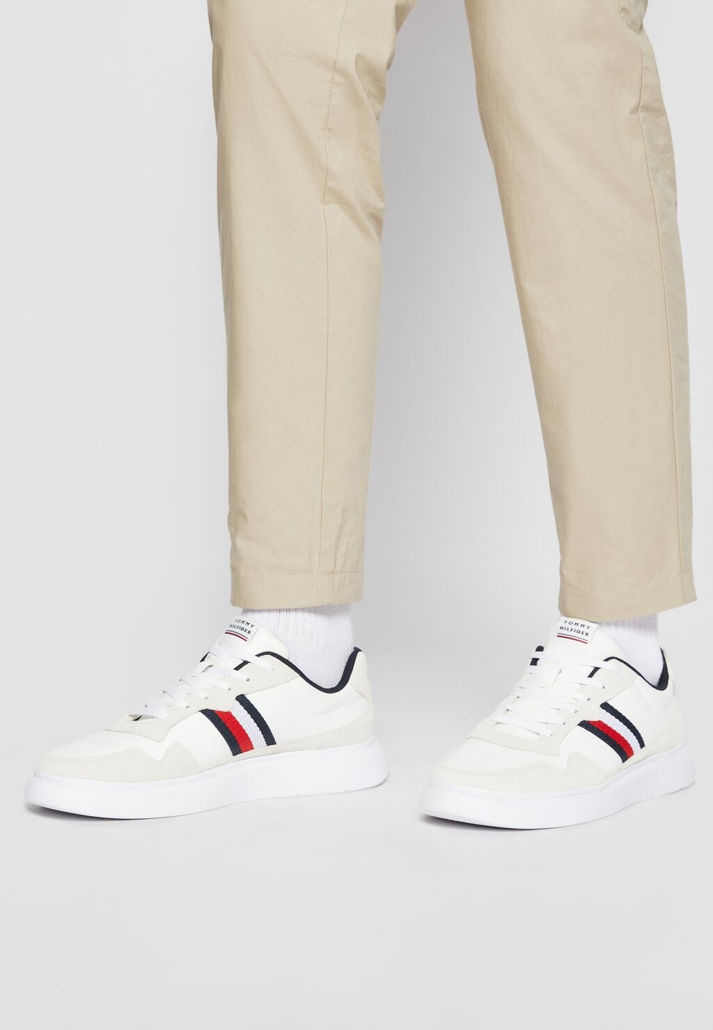 

Кроссовки Tommy Hilfiger, белый Lightweight Mix Cup, белый
