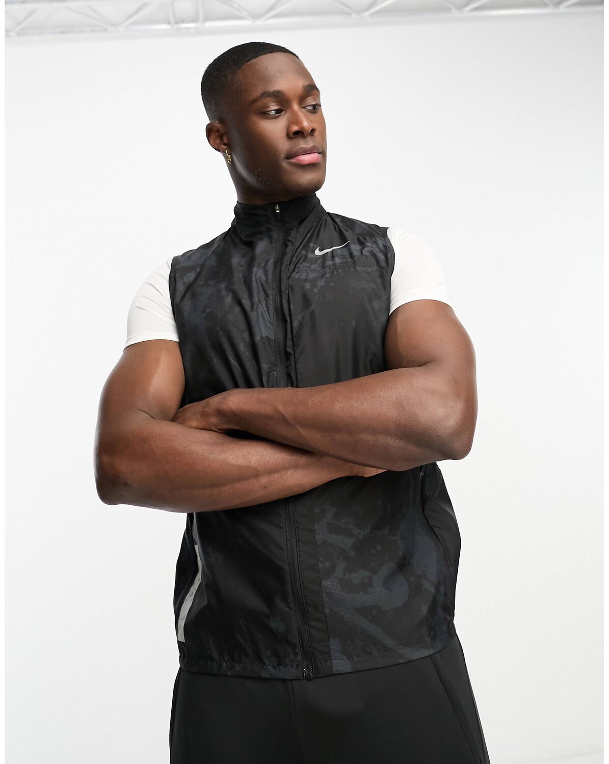 

Черный жилет Nike Running Run Division Repel