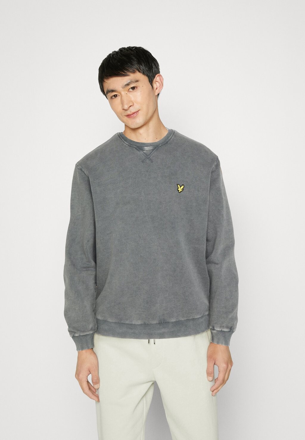 

Толстовка WASHED CREWNECK Lyle & Scott, угольно-черный