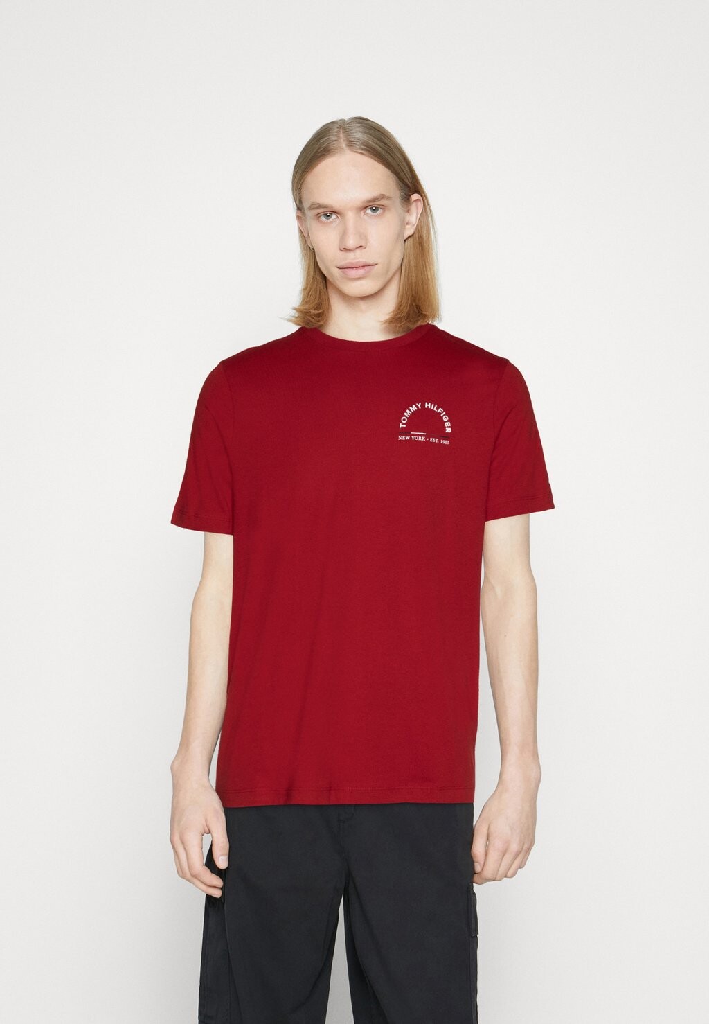 

Футболка с принтом Tommy Hilfiger, Красный