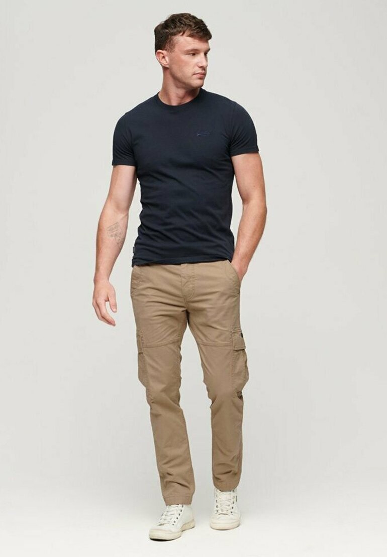 

Брюки-карго CORE Superdry, цвет dress beige