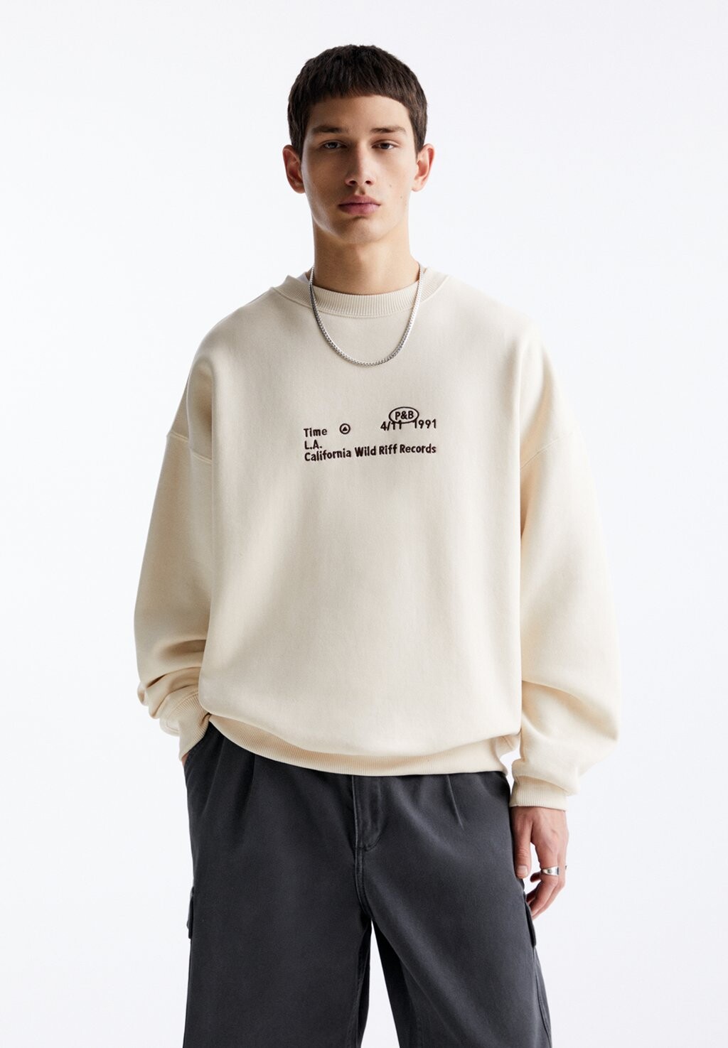 

Толстовка Round Neck Embroidered PULL&BEAR, бежевый