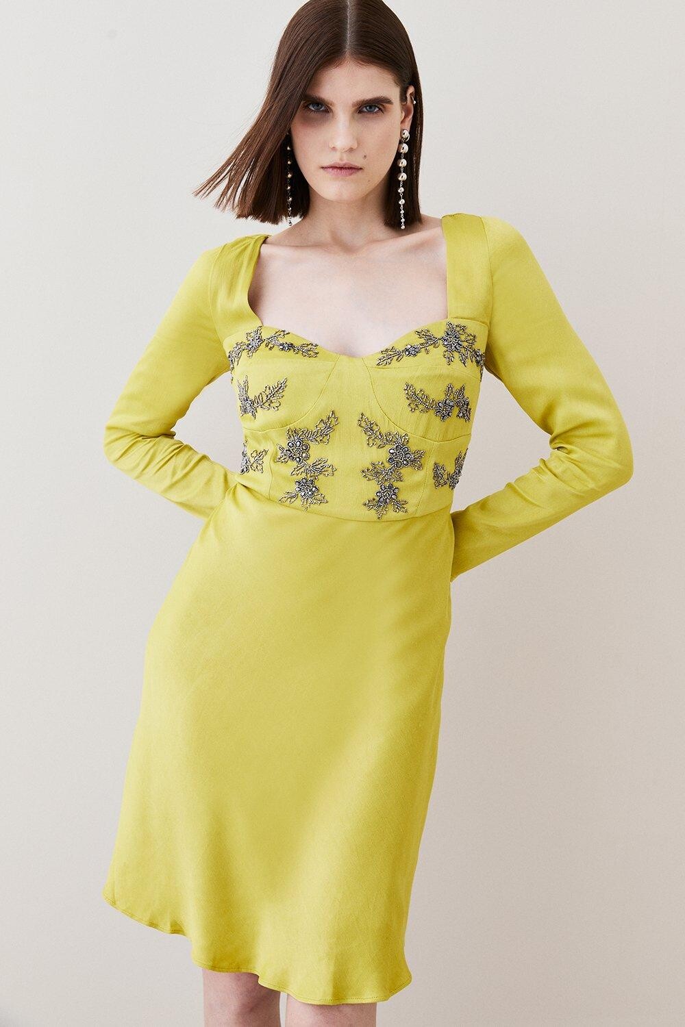 

Атласное мини-платье с длинными рукавами и украшением Karen Millen, желтый