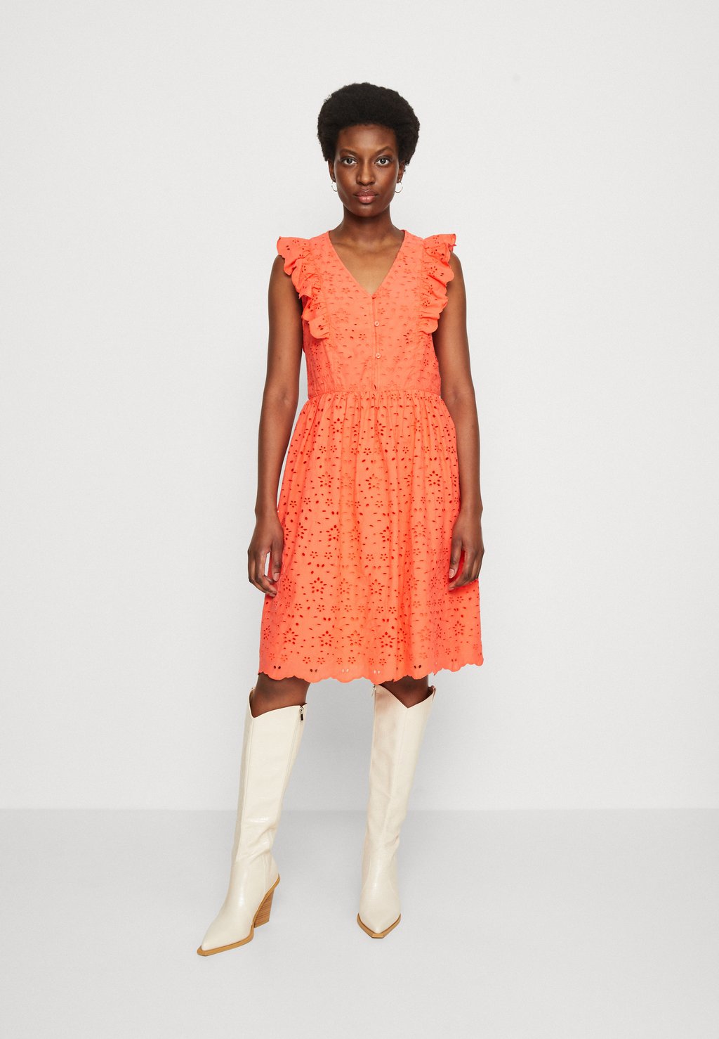 Летнее платье кораллово-оранжевого цвета edc by Esprit