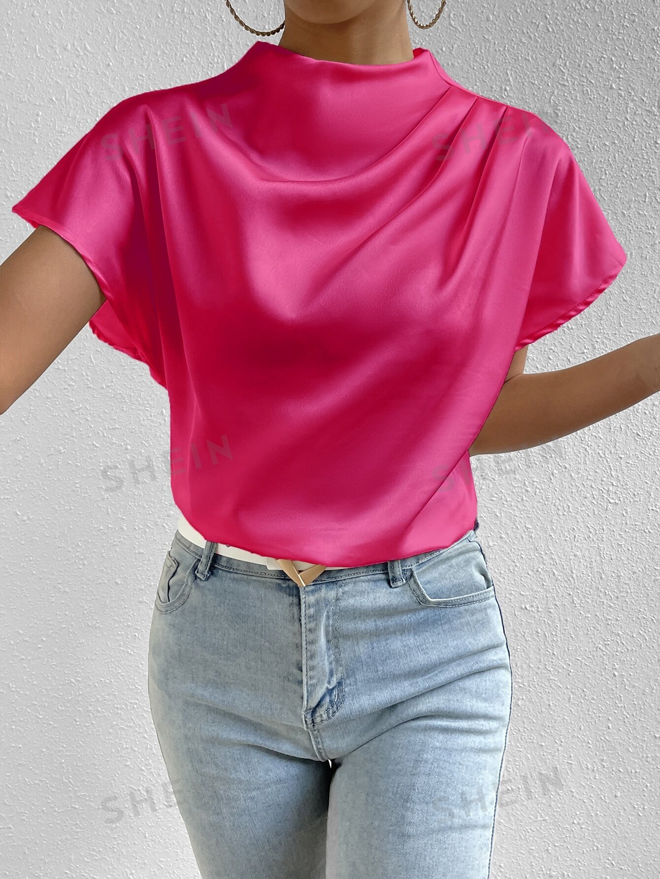 цена SHEIN Frenchy однотонная повседневная рубашка с круглым вырезом и рукавами «летучая мышь», ярко-розовый