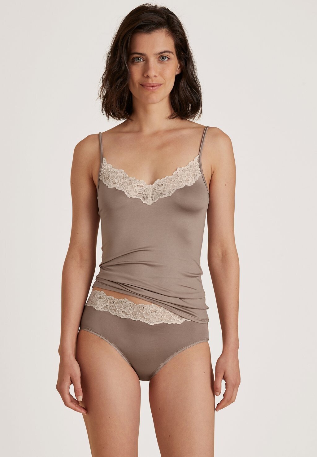 

Трусы GLAMOROUS LACE Calida, светло-коричневый