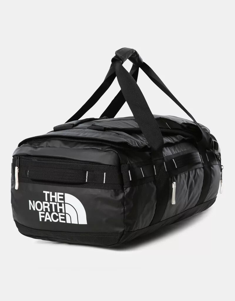 цена Дорожная сумка North Face Base Camp Voyager черного и белого цветов TNF, 42 литра The North Face