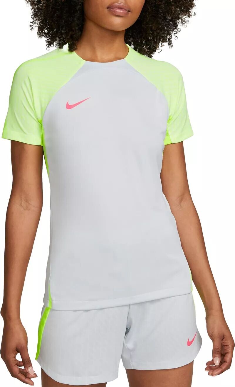 

Женская рубашка с коротким рукавом Nike Dri-FIT Strike