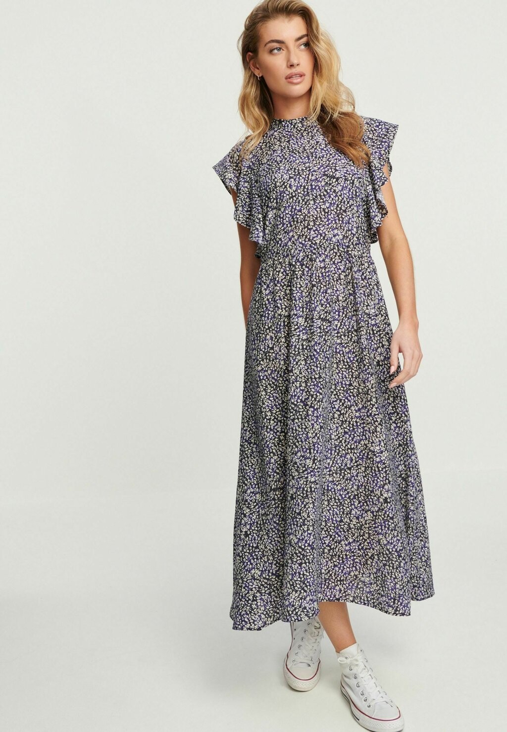 Дневное платье FLUTTER SLEEVE MIDI-REGULAR FIT Next, цвет navy ditsy print