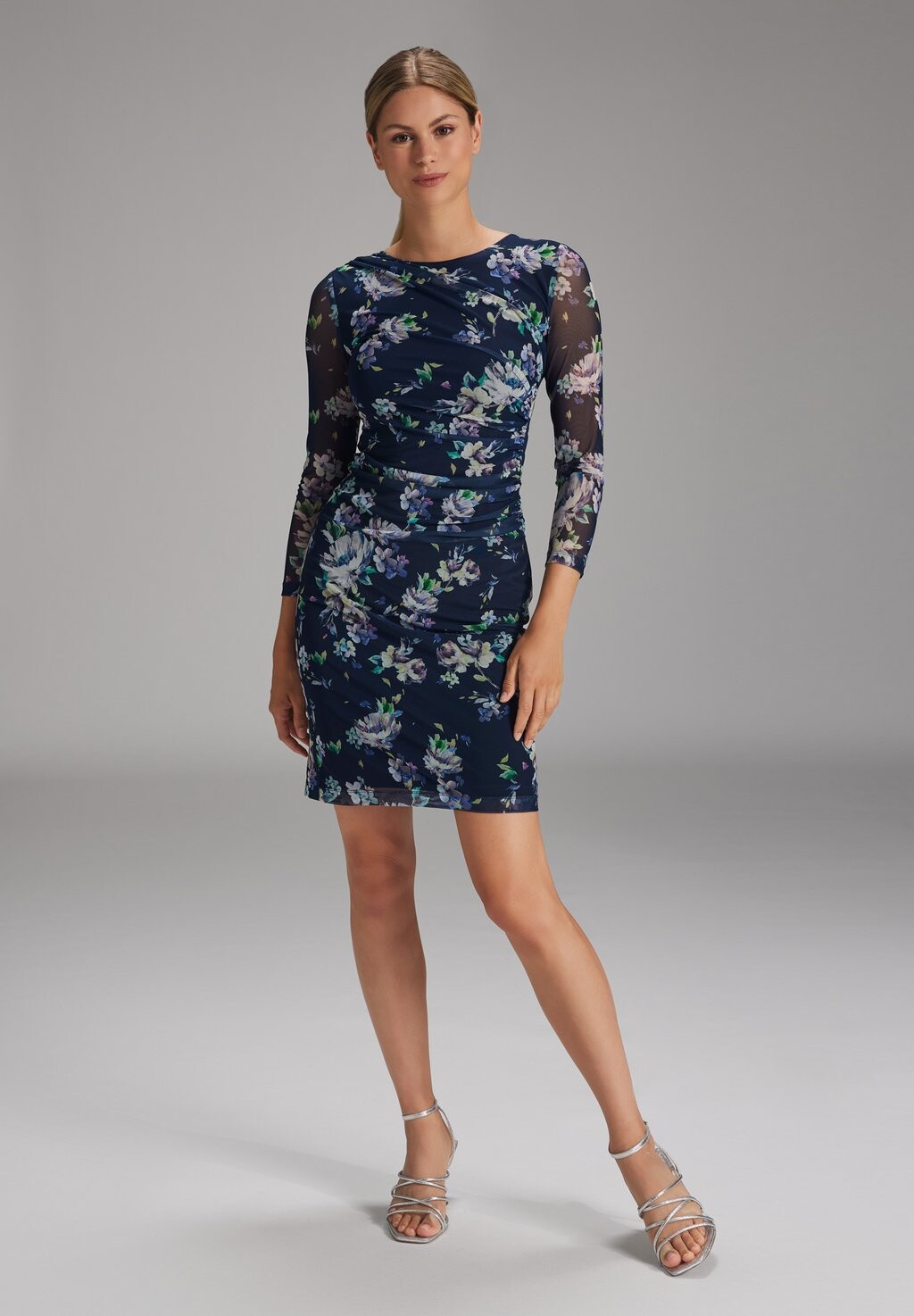 

Платье-футляр MIT TRANSPARENTLOOK Swing, цвет navy multi