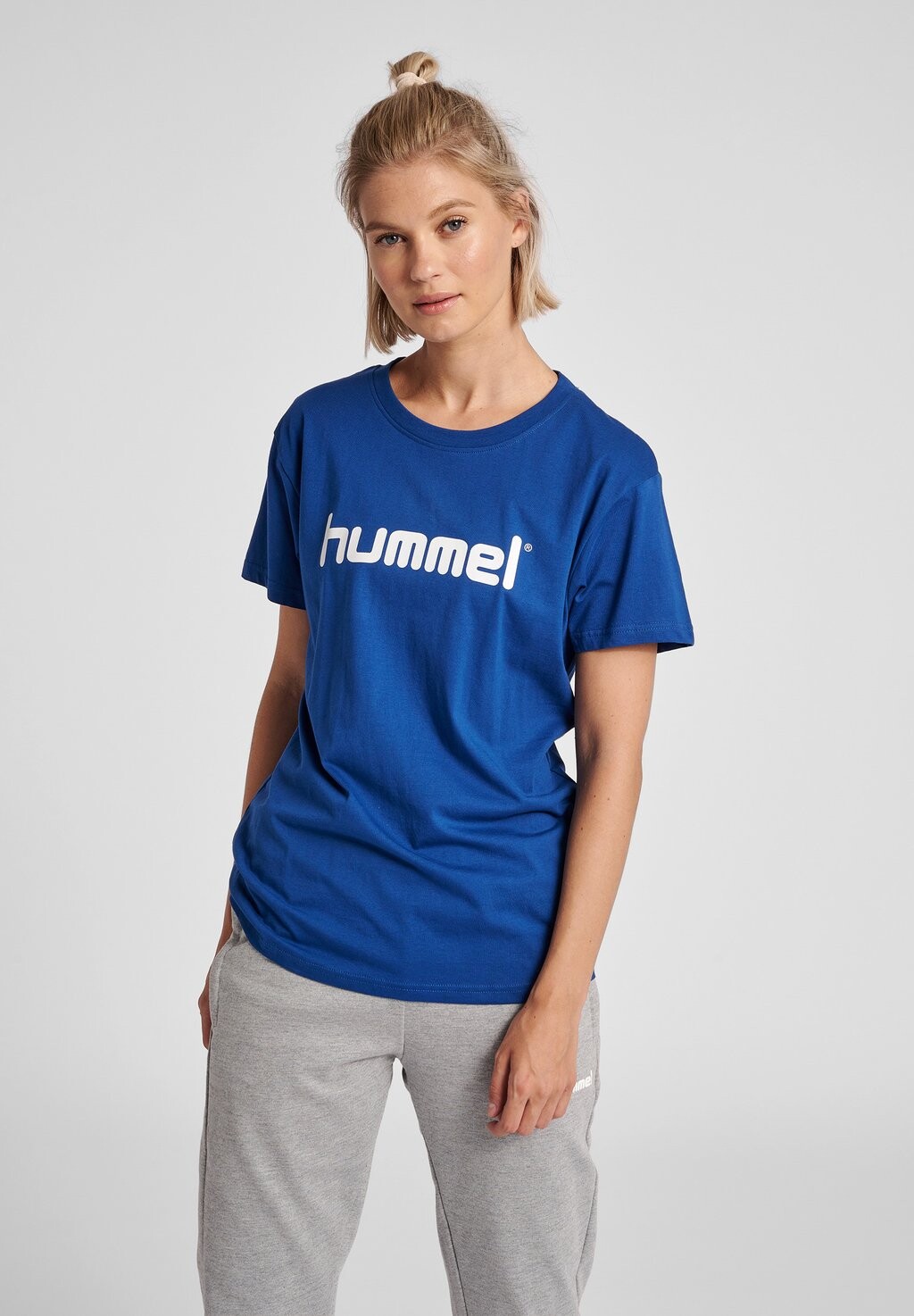 

Футболка с принтом Hummel, синий меланж