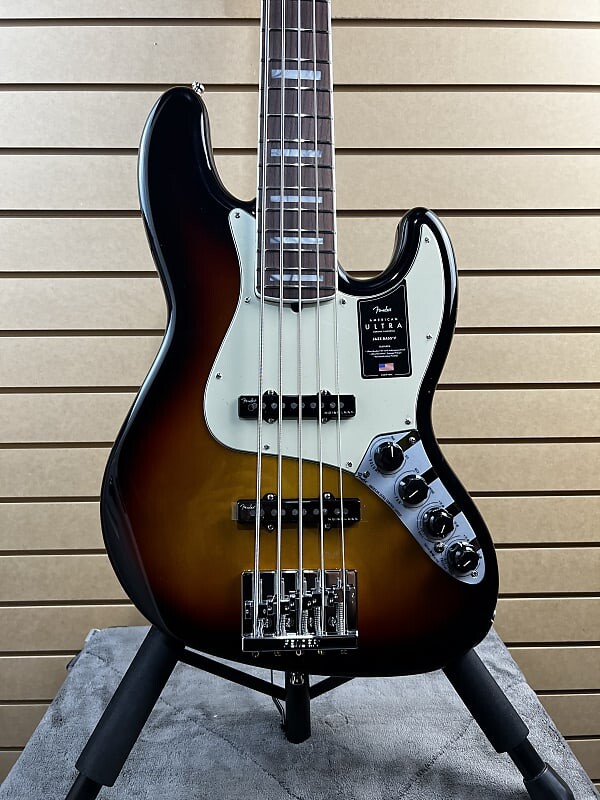 

Басс гитара Fender American Ultra Jazz Bass V - Ultraburst w/Rosewood FB & OHSC + PLEK*D #012