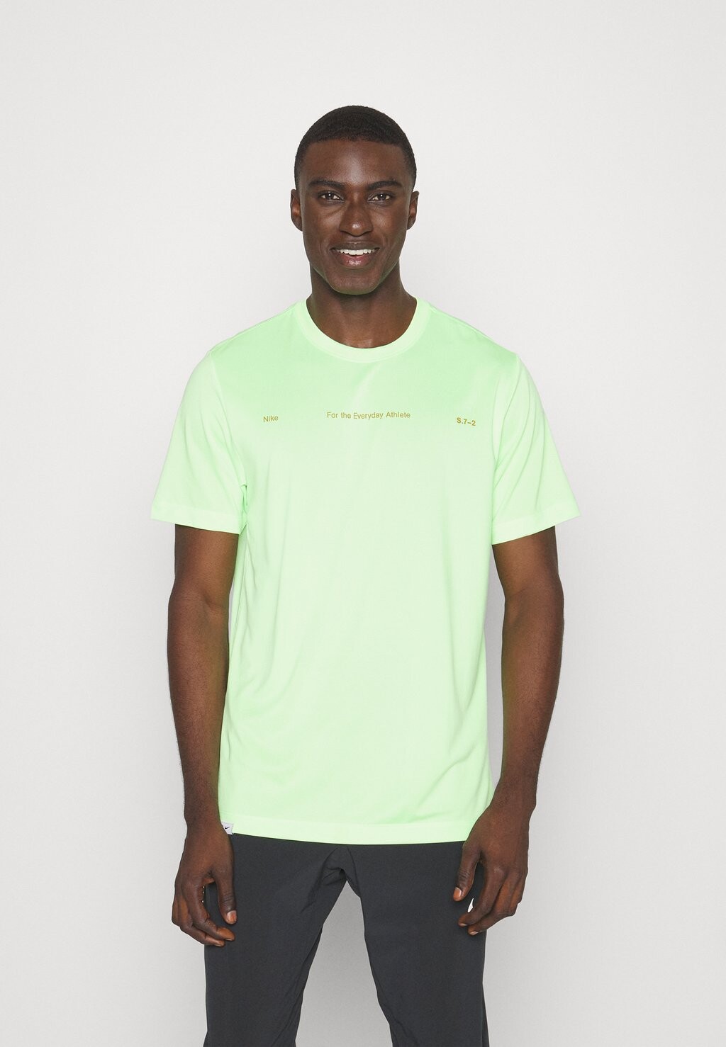 

Спортивная футболка ФУТБОЛКА Nike, лаймовый взрыв