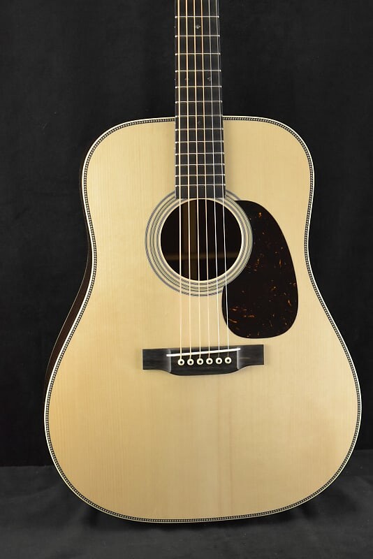

Акустическая гитара Martin Custom Shop D-28 Authentic 1937 Natural