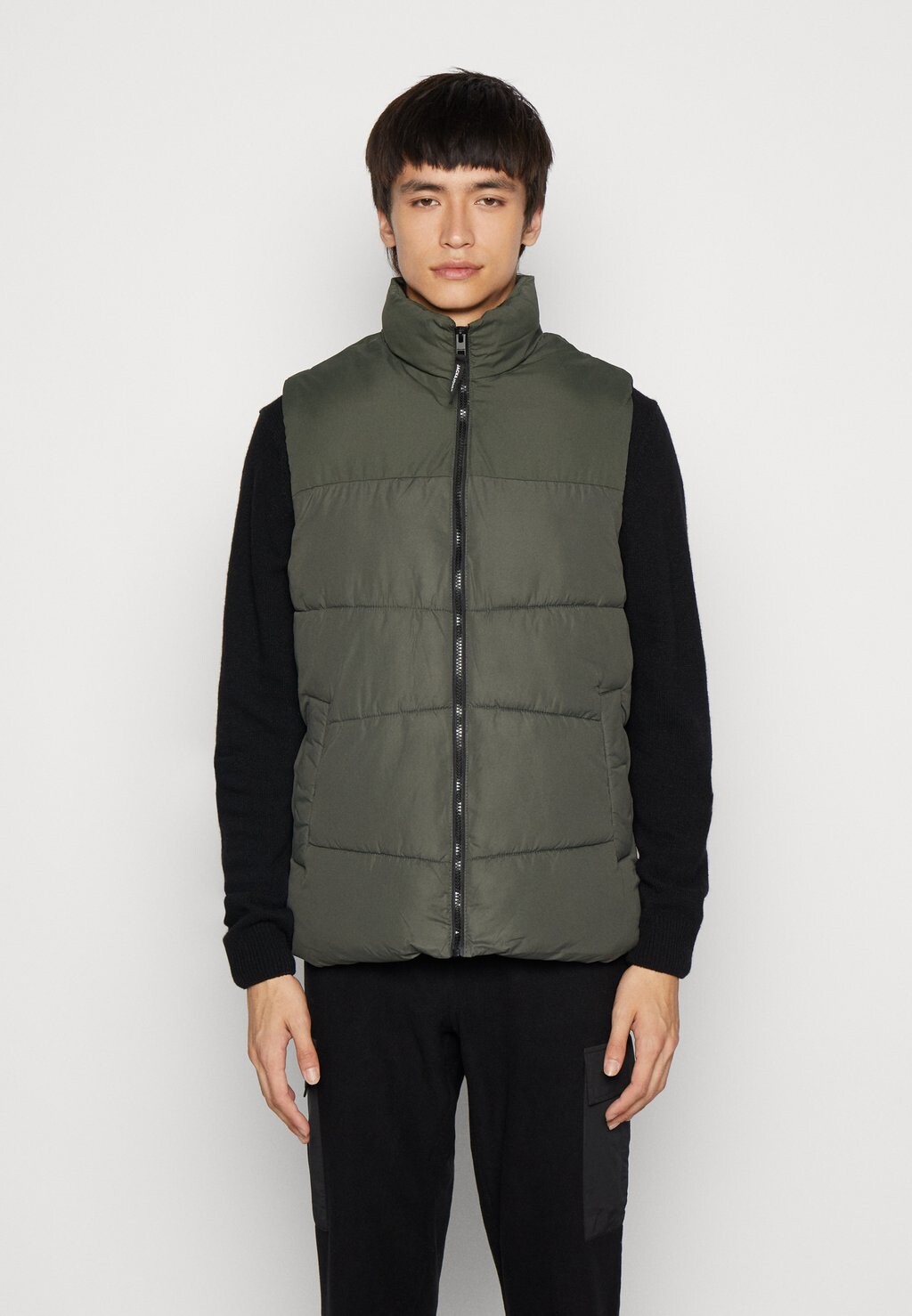 

Жилет Jack & Jones JJCHILI BODYWARMER, цвет rosin/solid