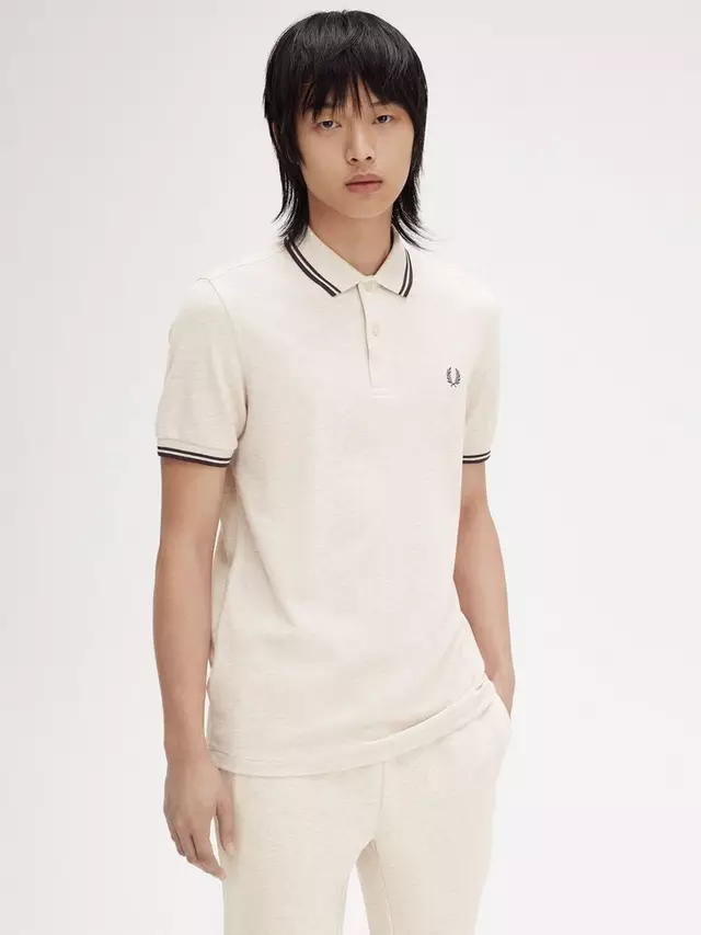 

Футболка Fred Perry The Twin Tipped Short Sleeve, цвет porgemarl/anc/grey