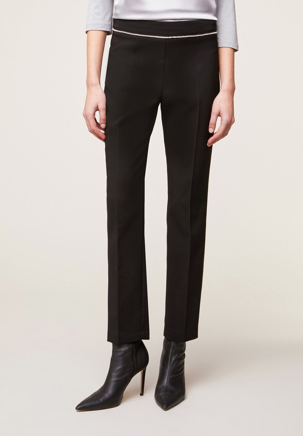 

Брюки STRAIGHT With JEWEL EDGE Motivi, черный
