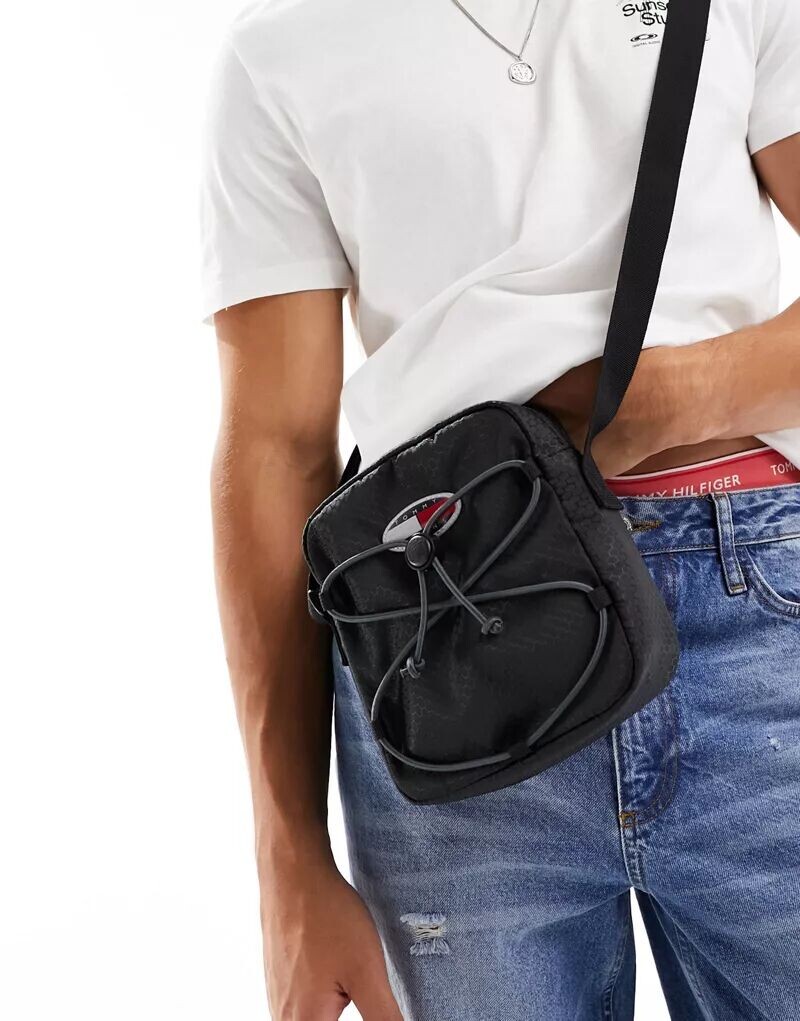 

Черная сумка через плечо Tommy Jeans