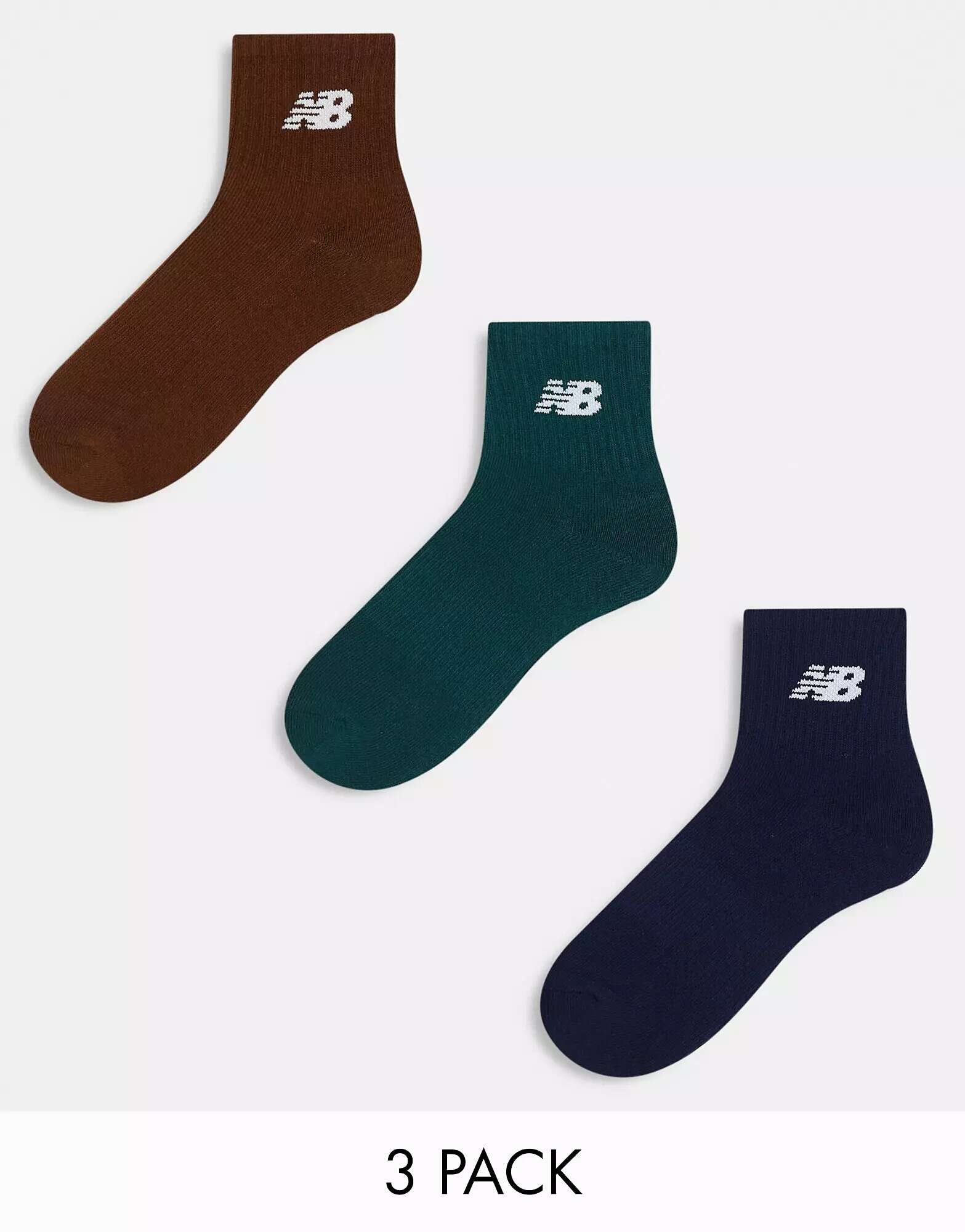 цена Три пары спортивных носков с логотипом New Balance цвета хаки, темно-синего и коричневого цвета