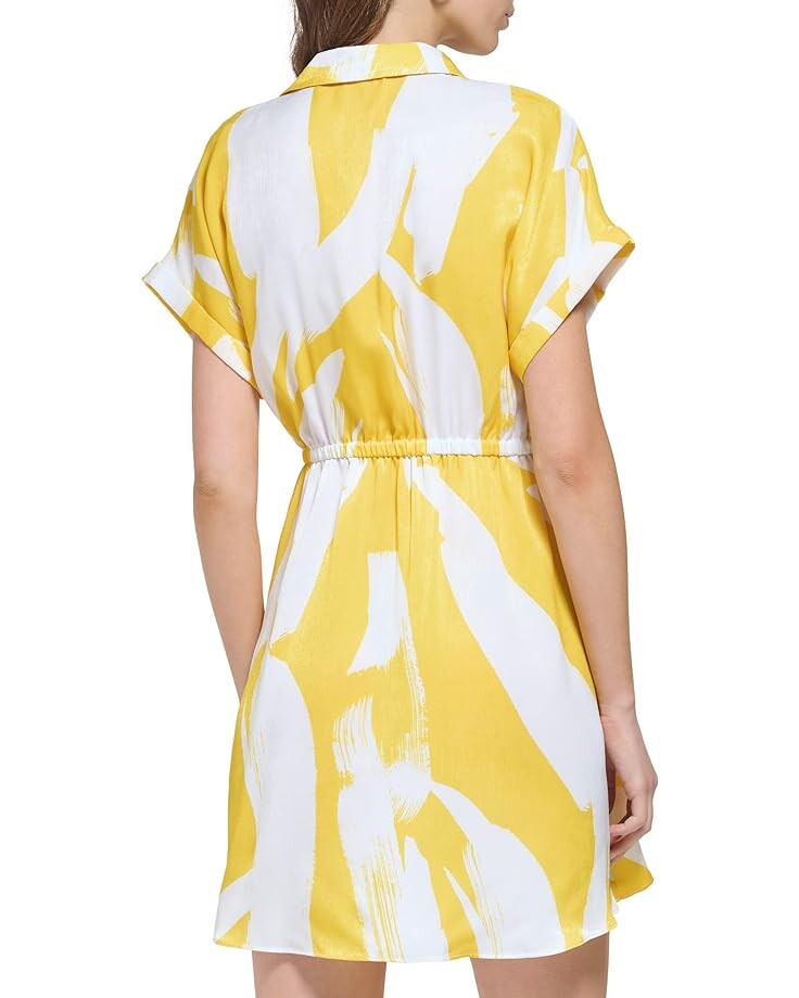 Платье DKNY Short Sleeve Printed Collared Midi Dress, цвет White/Pop Yellow Multi