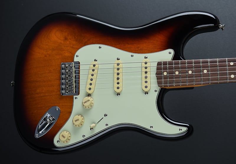 Электрогитара Fender Robert Cray Stratocaster - 3 Color Sunburst рак силиконовый mikado angry cray fish 9 см 350 2 шт