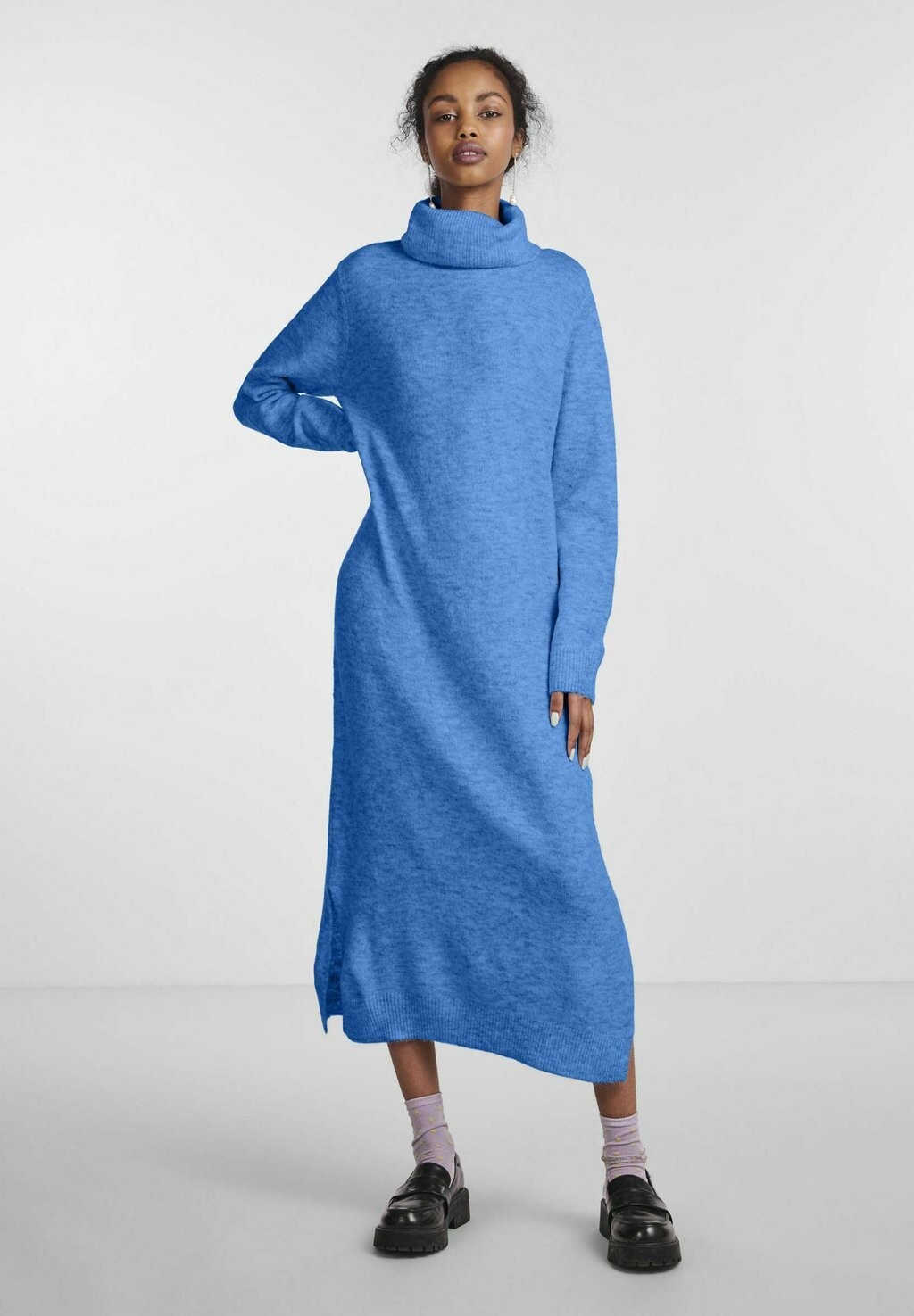 

Трикотажное платье PCJULIANA ROLLNECK Pieces, французский синий