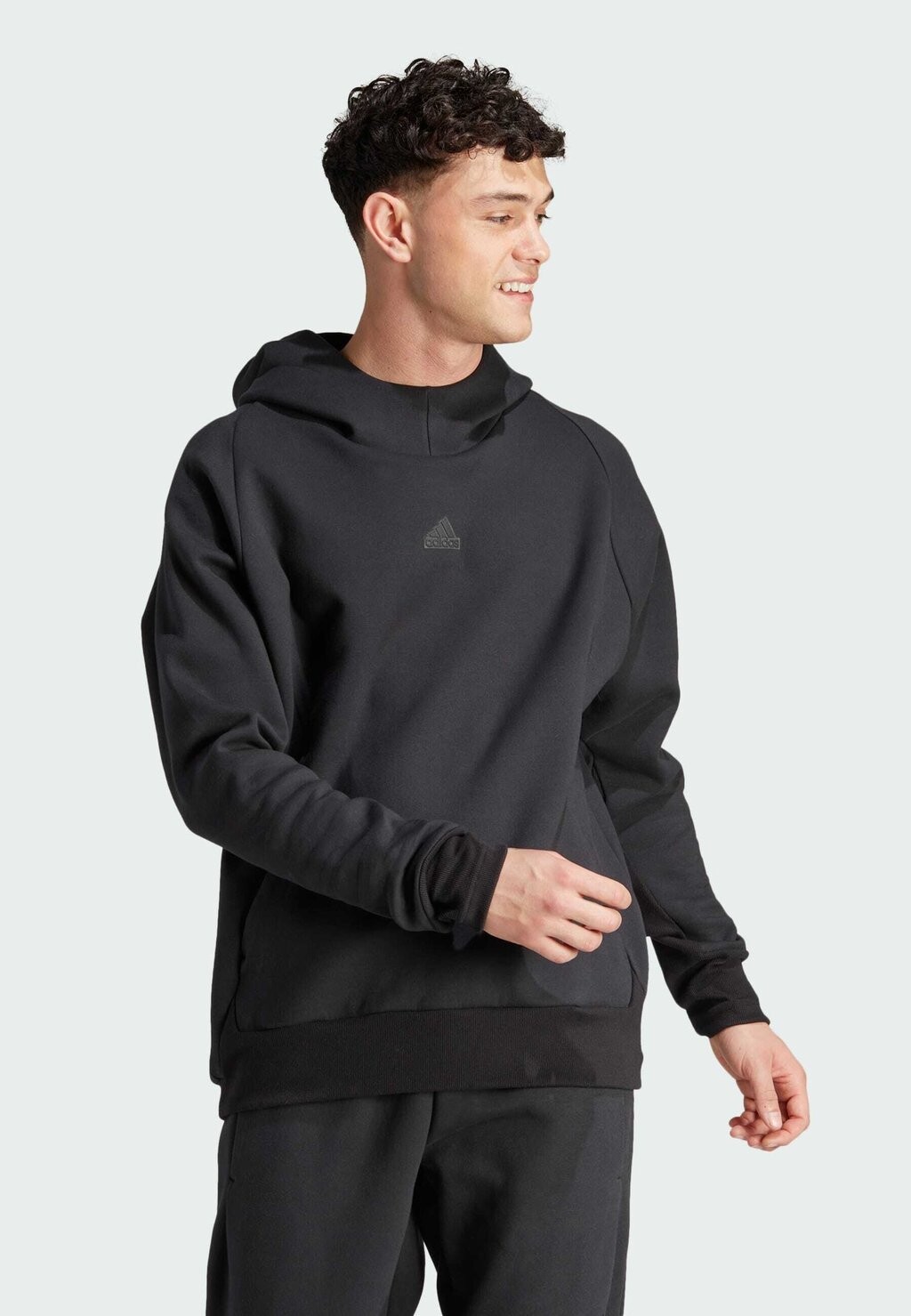

Худи Adidas, черный