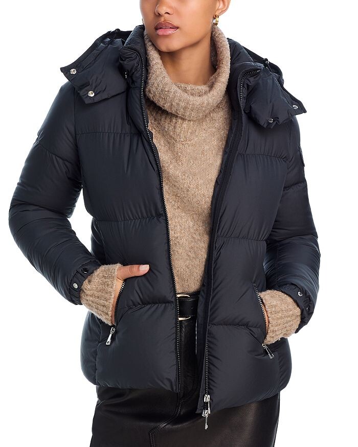 

Moncler Fourmines Пуховик с капюшоном, черный