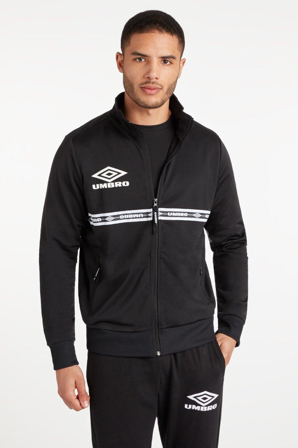 

Спортивный топ с проклеенной лентой Umbro, черный
