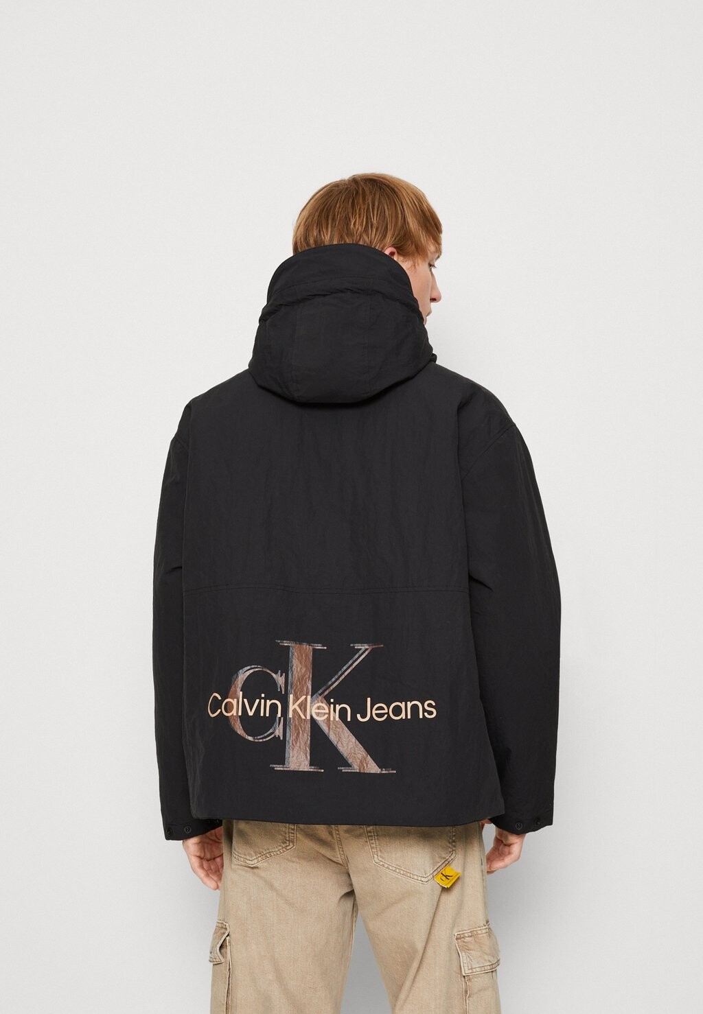 

Куртка демисезонная Calvin Klein Jeans