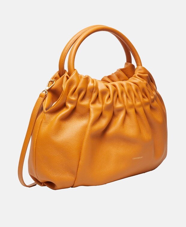 

Кожаная большая сумка-тоут Coccinelle, цвет Pumpkin Orange