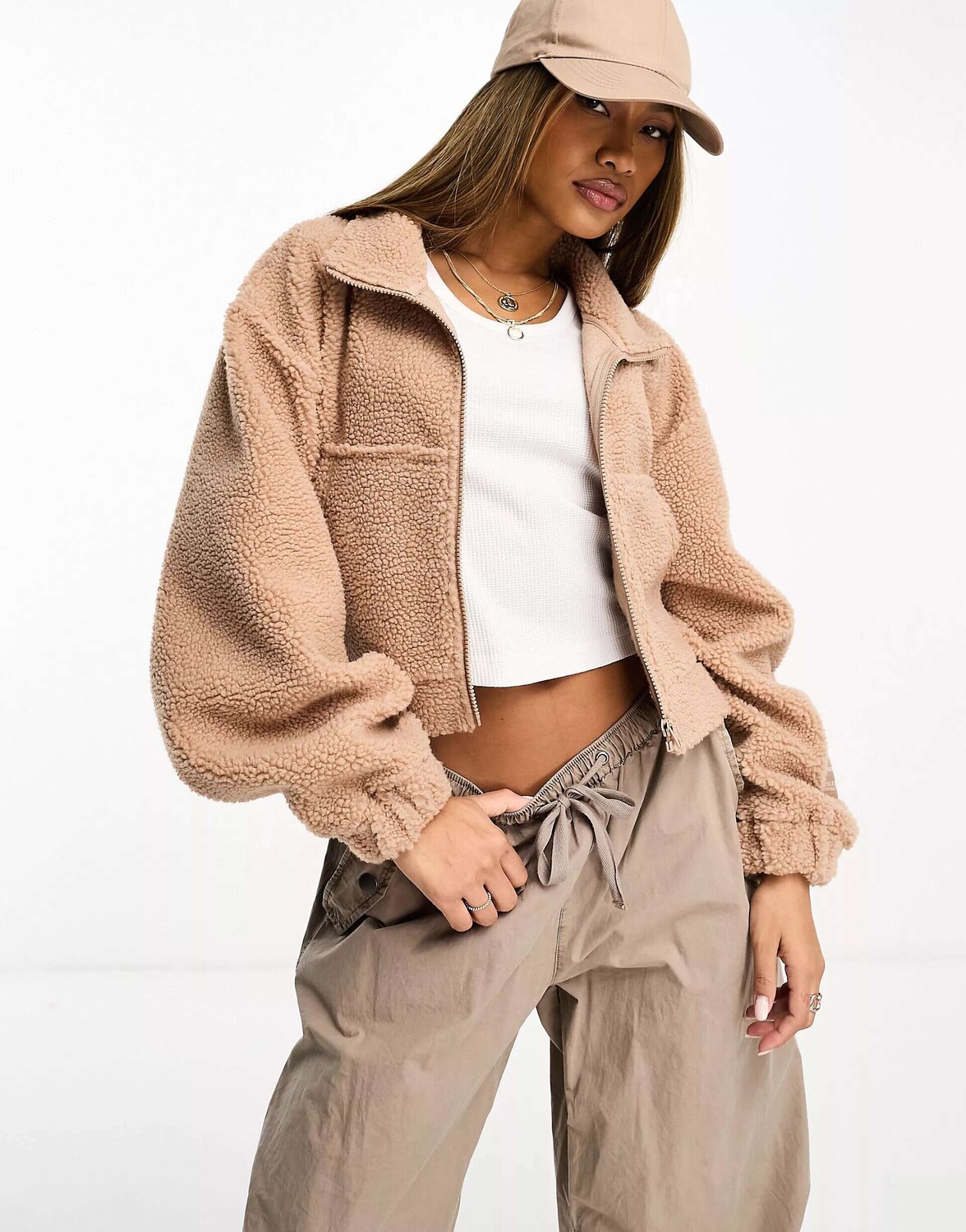 

Укороченные брюки на молнии цвета борга ASOS DESIGN Weekend Collective светло-коричневого цвета с тканой этикеткой, Коричневый