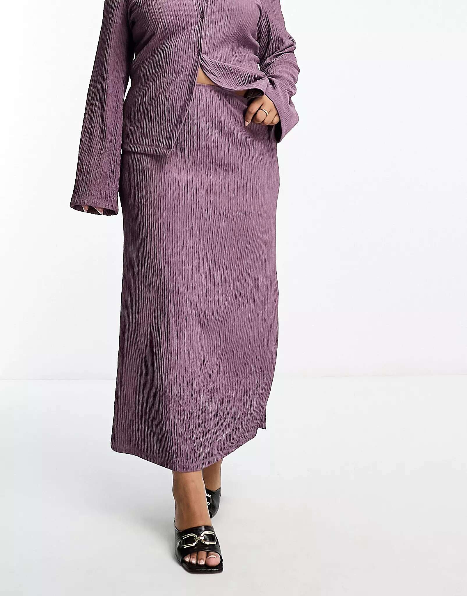 Плиссированная юбка мидакси Lola May Plus в цвете Фиолетовый Lola May