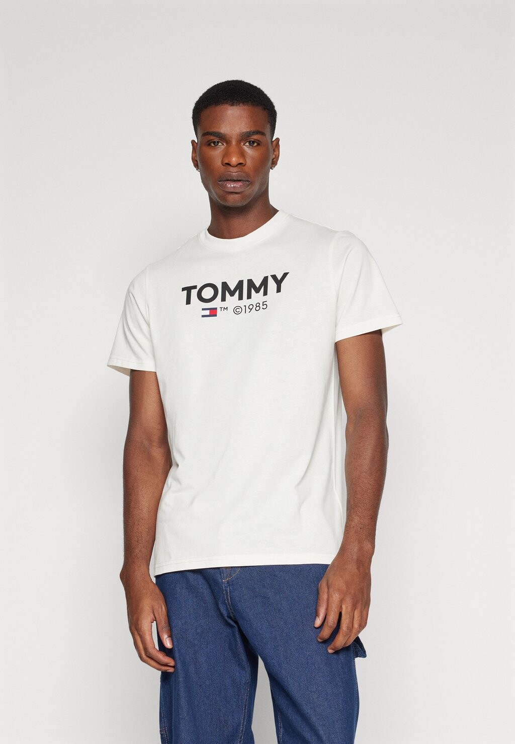 Футболка с принтом SLIM ESSENTIAL TEE Tommy Jeans, старинный белый re pa чехол накладка artcolor для vivo v19 с принтом старинный амстердам