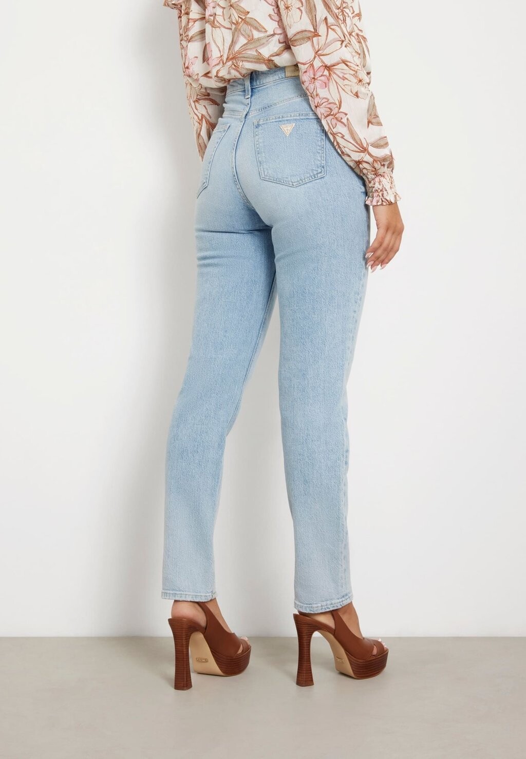 

Джинсы свободного кроя HIGH WAIST MOM Guess, синий