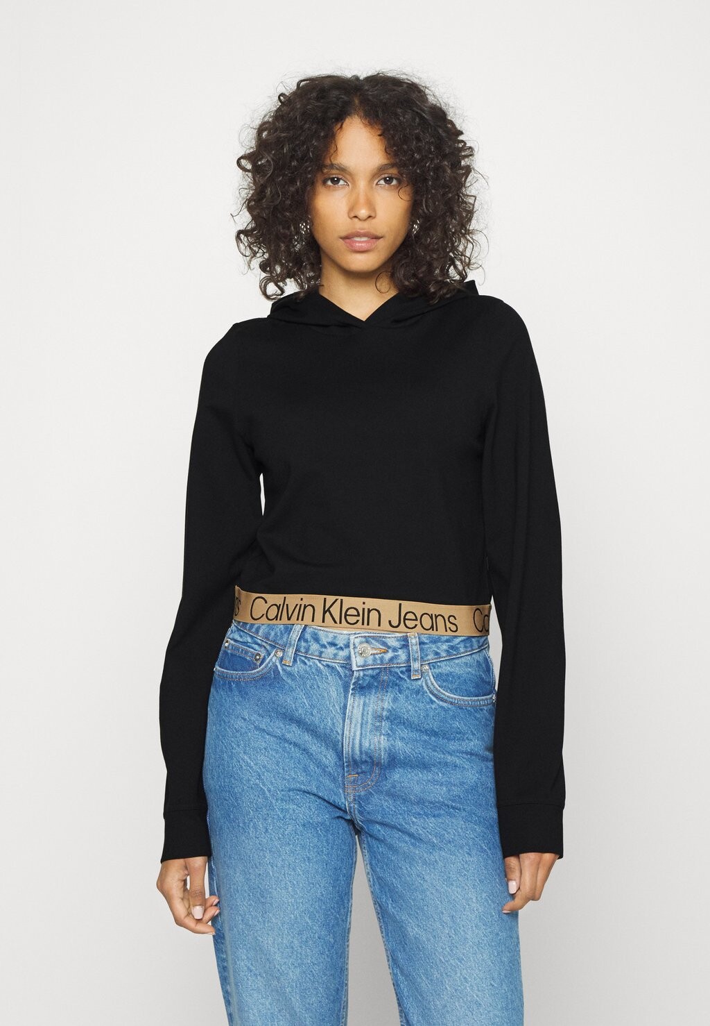 

Худи Calvin Klein Jeans, черный